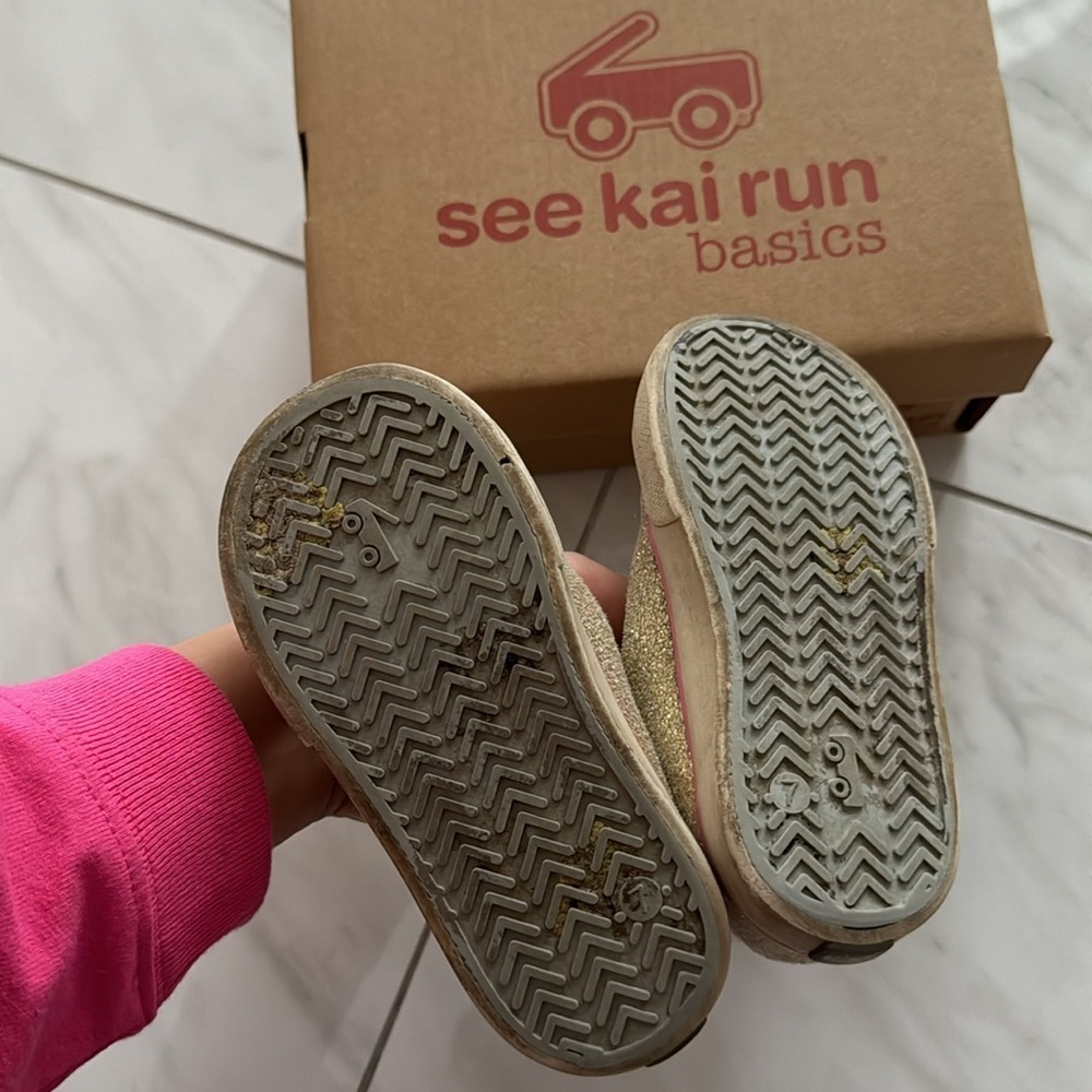 See Kai Run Gold & Pink Sneaker - Picture 2 of 7